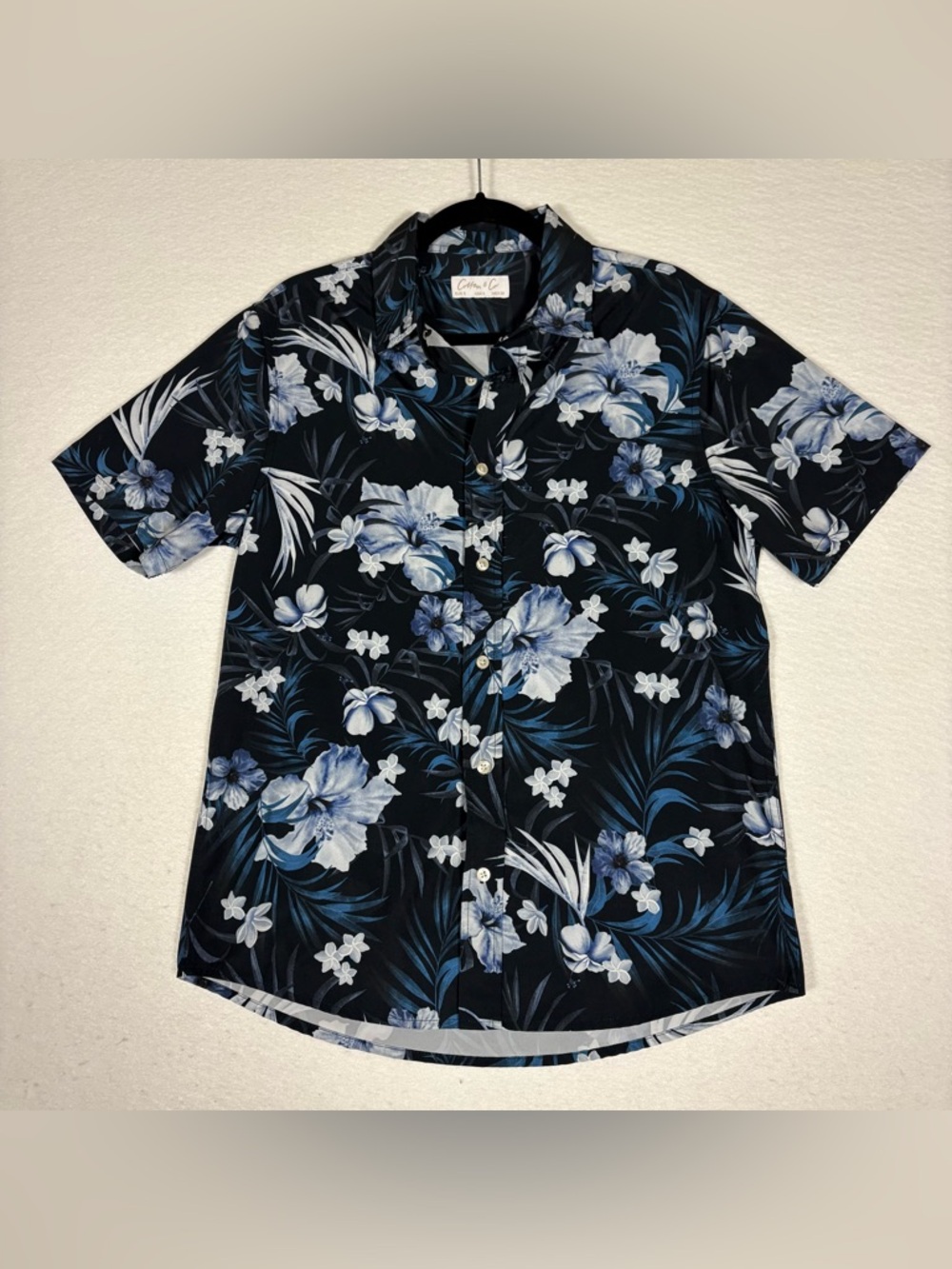 Cotton and Co Men's Hawaiian Blue/Black Button-Up Shirt Small #T0154